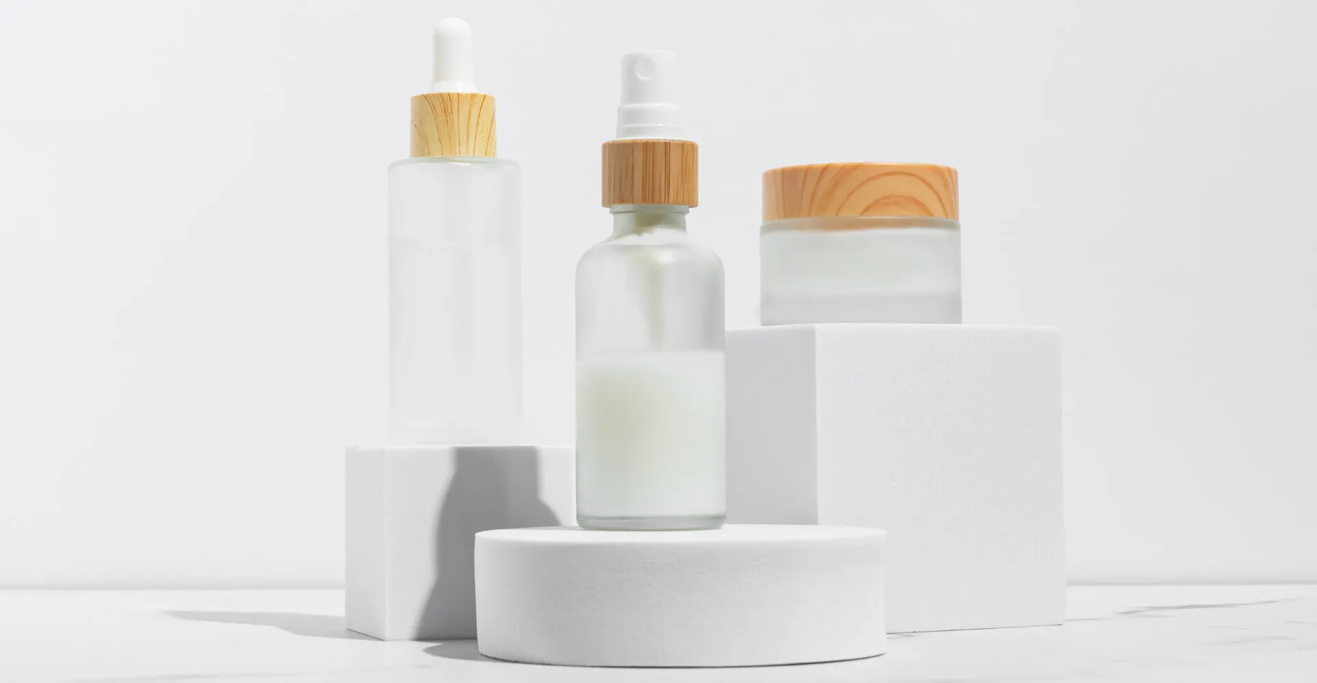 ISBM cosmetic bottle colour engineering pearlescent and tint effects